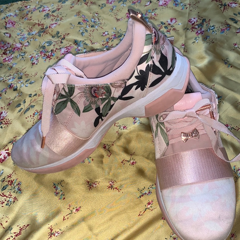 Pink Ted Baker sneakers w rose gold accents,  EUC Sz 5.5(?)